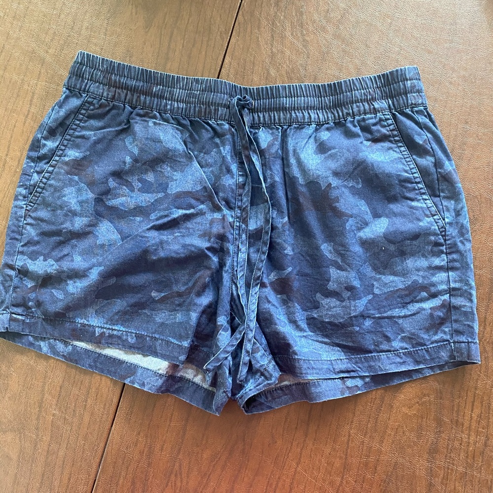 Calvin Klein Blue Camo Shorts Women’s Sz. Small